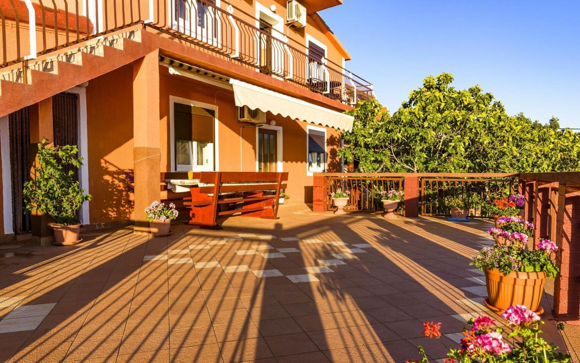 Apartments Jase Lukovo Sugarje Exterior photo